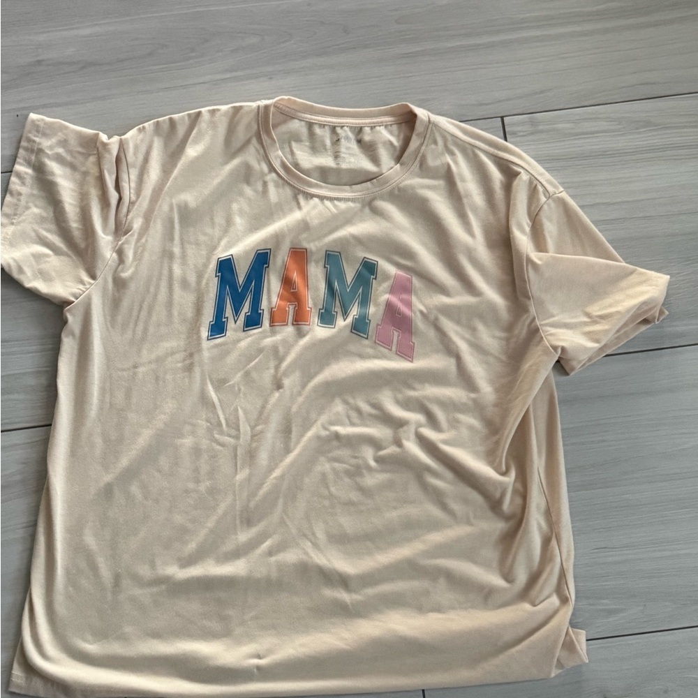SHEIN Cream 'MAMA' Graphic Tee